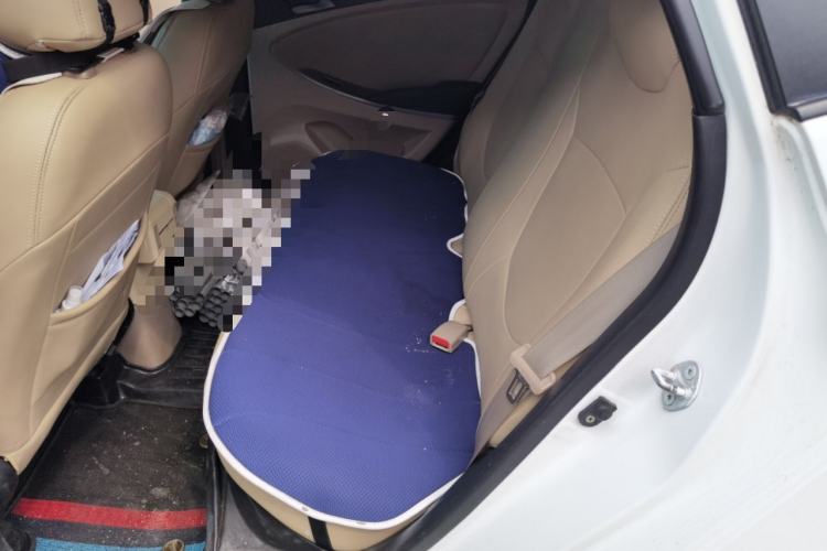 Used Hyundai Verna (older generation) 2014 1.4L Manual Smart GLS Trim Left Rear Seat