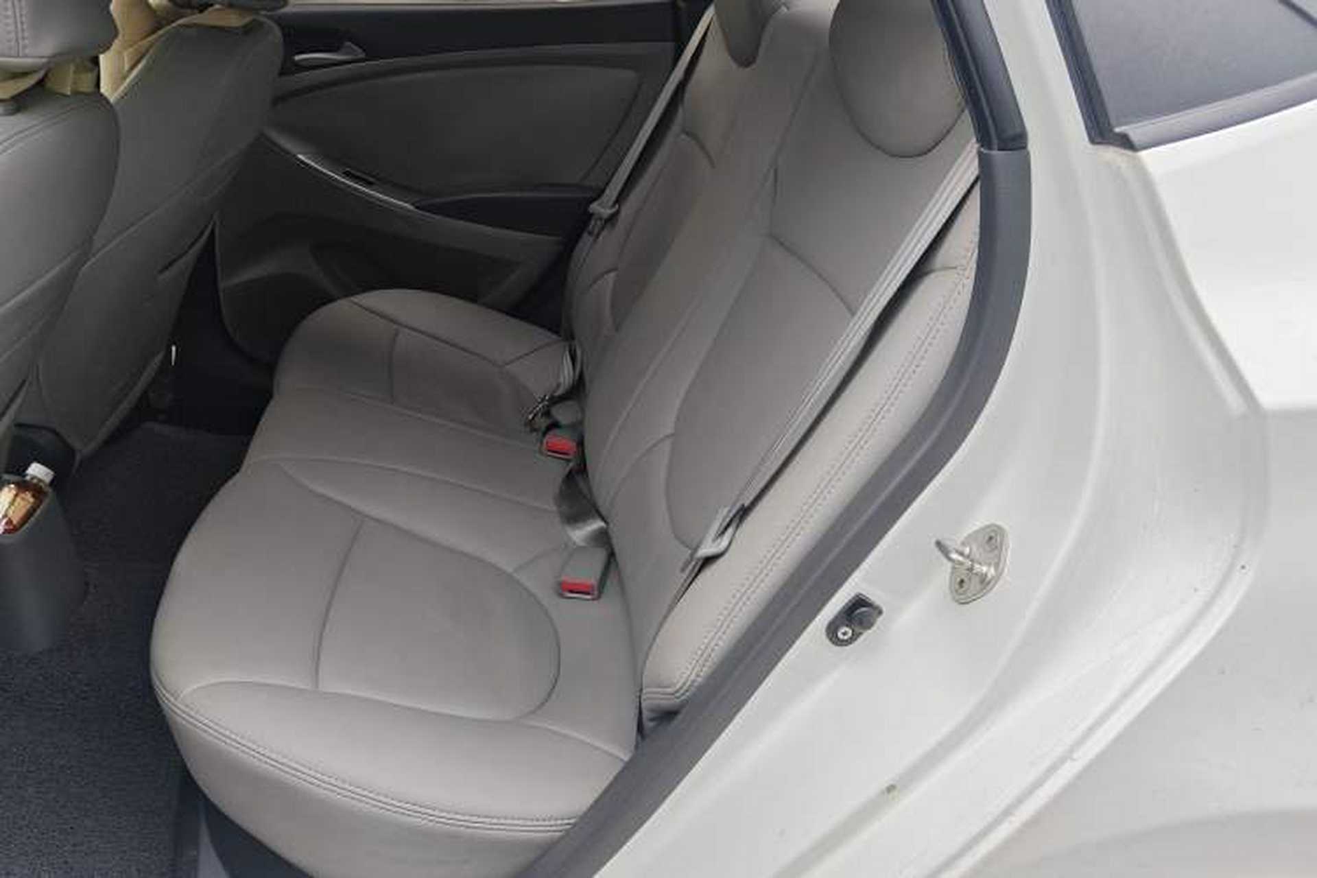 Used Hyundai Verna (older generation) 2014 1.4L Manual Smart GLS Trim Left Rear Seat