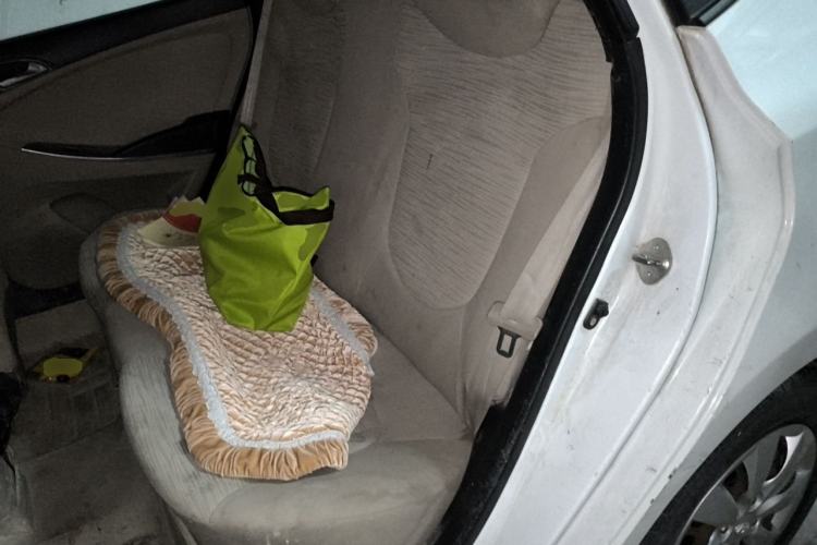 Used Hyundai Verna (older generation) 2014 1.4L Manual Smart GLS Trim Left Rear Seat