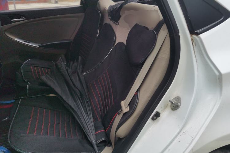 Used Hyundai Verna (older generation) 2014 1.4L Manual Smart GLS Trim Left Rear Seat
