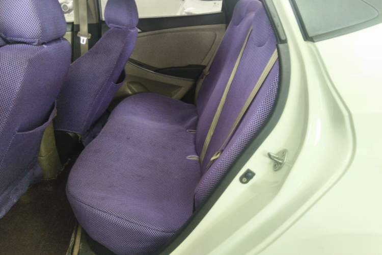 Used Hyundai Verna (older generation) 2014 1.4L Manual Smart GLS Trim Left Rear Seat