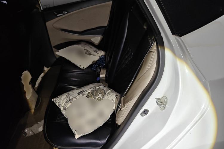 Used Hyundai Verna (older generation) 2014 1.4L Manual Smart GLS Trim Left Rear Seat