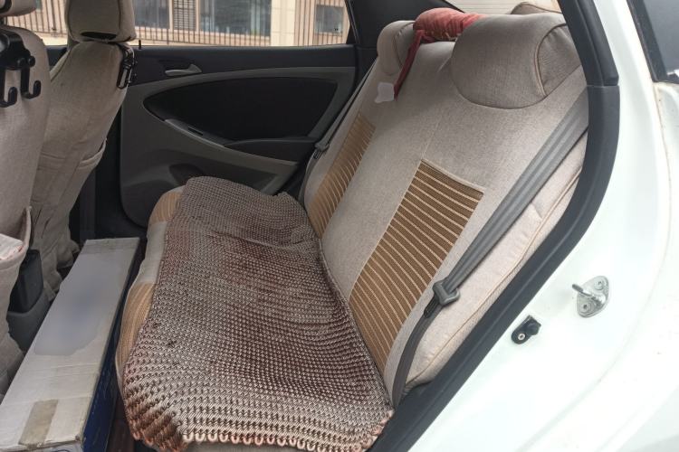 Used Hyundai Verna (older generation) 2014 1.4L Manual Smart GLS Trim Left Rear Seat
