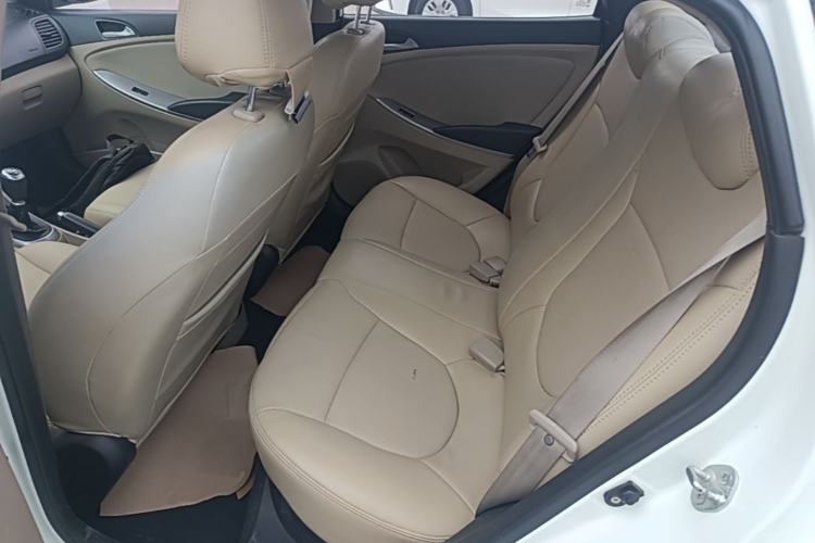 Used Hyundai Verna (older generation) 2014 1.4L Manual Smart GLS Trim Left Rear Seat