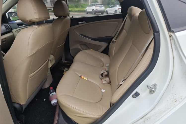 Used Hyundai Verna (older generation) 2014 1.4L Manual Smart GLS Trim Left Rear Seat