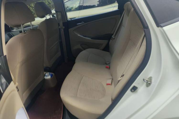 Used Hyundai Verna (older generation) 2014 1.4L Automatic Smart GLS Left Rear Seat