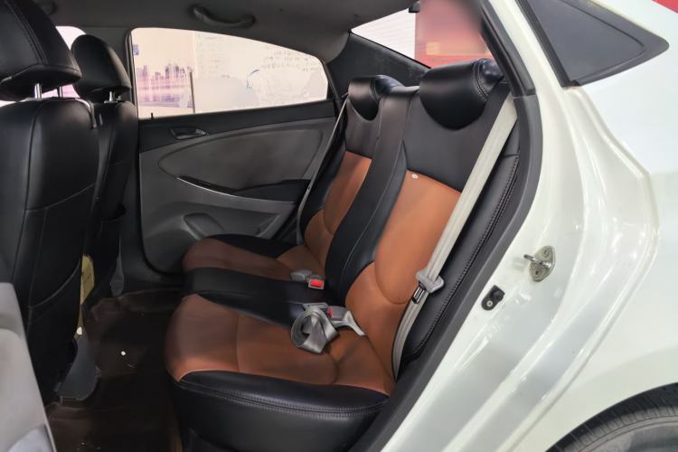 Used Hyundai Verna (older generation) 2014 1.4L Automatic Smart GLS Left Rear Seat