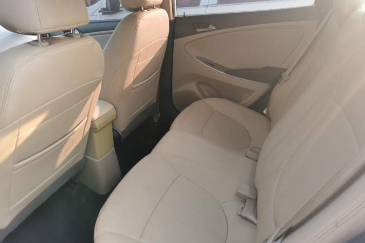 Used Hyundai Verna (older generation) 2014 1.4L Automatic Smart GLS Left Rear Seat