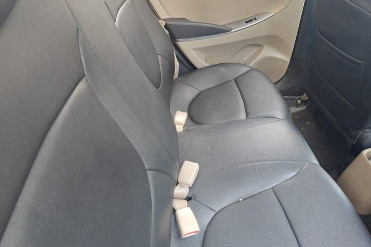 Used Hyundai Verna (older generation) 2014 1.4L Manual Smart GLS Trim Left Rear Seat