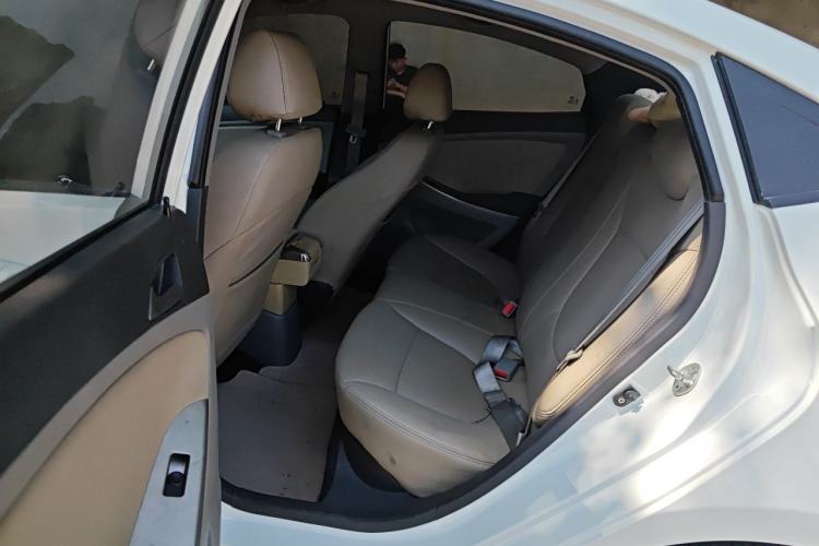 Used Hyundai Verna (older generation) 2014 1.4L Manual Smart GLS Trim Left Rear Seat
