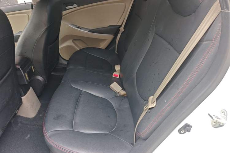 Used Hyundai Verna (older generation) 2014 1.4L Manual Smart GLS Trim Left Rear Seat