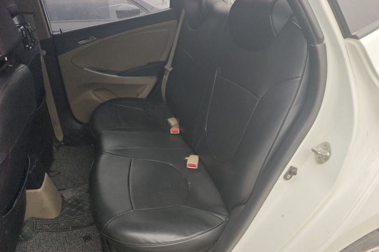 Used Hyundai Verna (older generation) 2014 1.4L Automatic Smart GLS Left Rear Seat