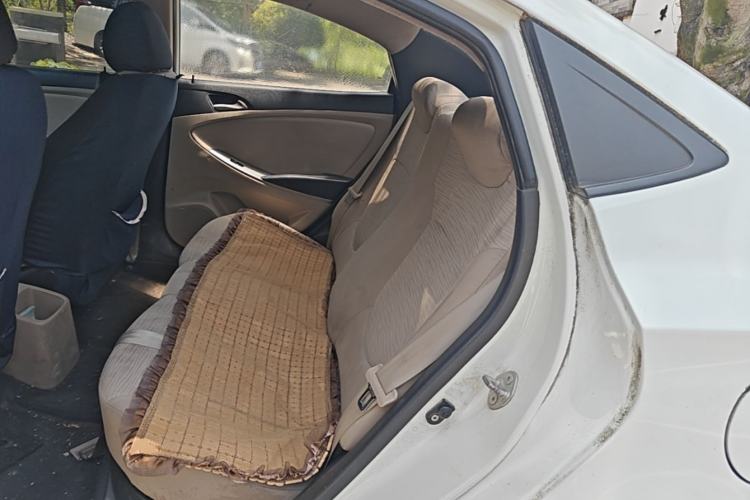 Used Hyundai Verna (older generation) 2014 1.4L Manual Smart GLS Trim Left Rear Seat