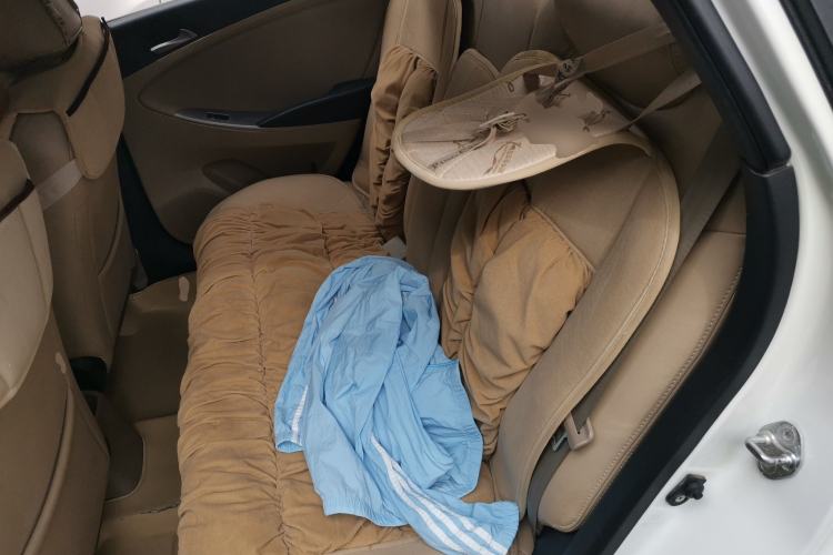 Used Hyundai Verna (older generation) 2014 1.4L Automatic Smart GLS Left Rear Seat