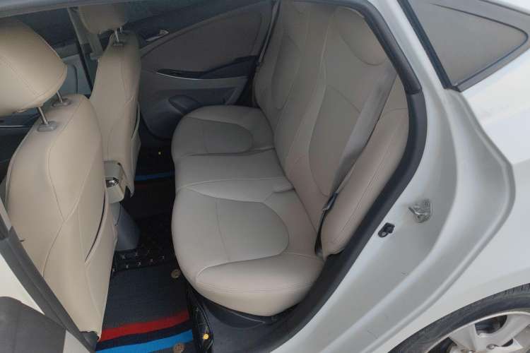 Used Hyundai Verna (older generation) 2014 1.4L Manual Smart GLS Trim Left Rear Seat