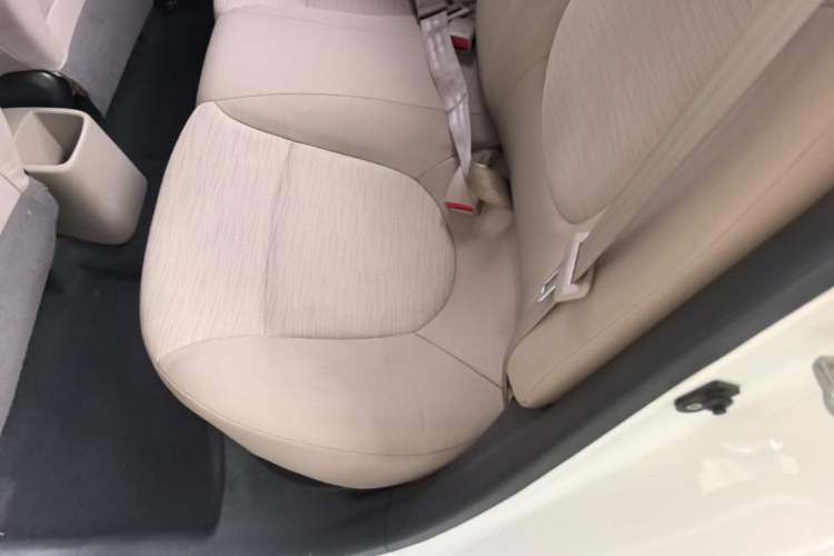 Used Hyundai Verna (older generation) 2014 1.4L Manual Smart GLS Trim Left Rear Seat