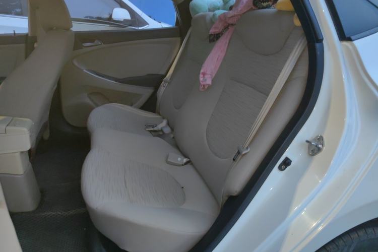Used Hyundai Verna (older generation) 2014 1.4L Manual Smart GLS Trim Left Rear Seat