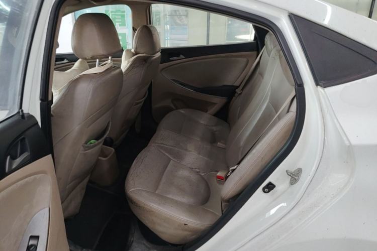 Used Hyundai Verna (older generation) 2014 1.4L Automatic Smart GLS Left Rear Seat