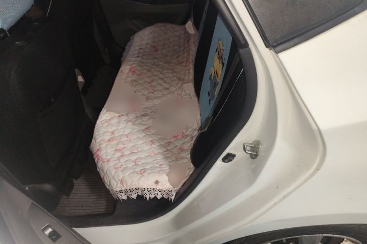 Used Hyundai Verna (older generation) 2014 1.4L Automatic Smart GLS Left Rear Seat