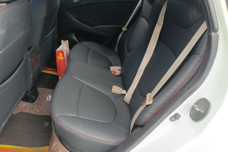 Used Hyundai Verna (older generation) 2014 1.4L Manual Smart GLS Trim Left Rear Seat