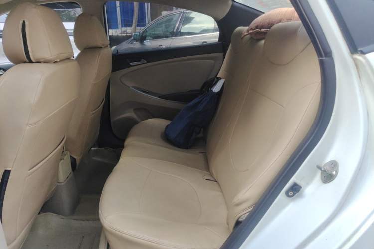 Used Hyundai Verna (older generation) 2014 1.4L Manual Smart GLS Trim Left Rear Seat