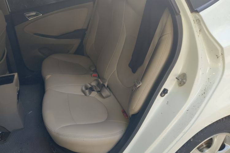 Used Hyundai Verna (older generation) 2014 1.4L Manual Smart GLS Trim Left Rear Seat