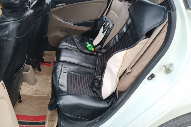 Used Hyundai Verna (older generation) 2014 1.4L Manual Smart GLS Trim Left Rear Seat