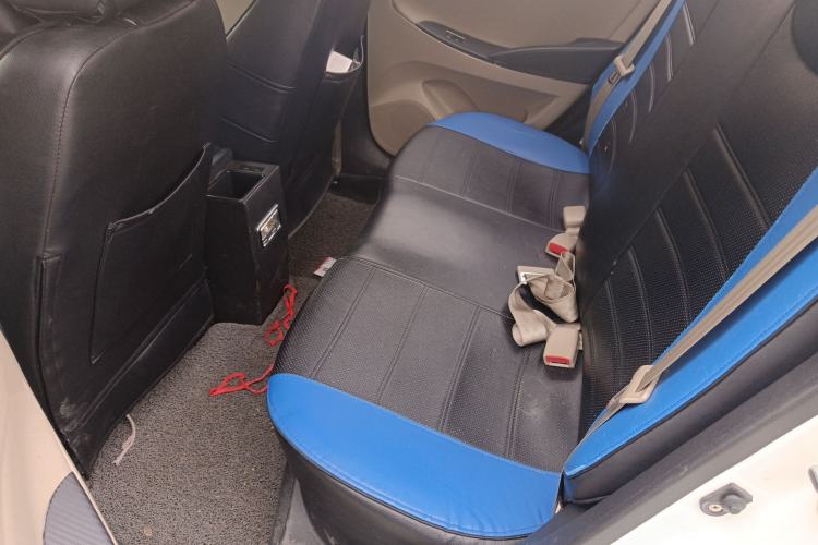 Used Hyundai Verna (older generation) 2014 1.4L Manual Smart GLS Trim Left Rear Seat
