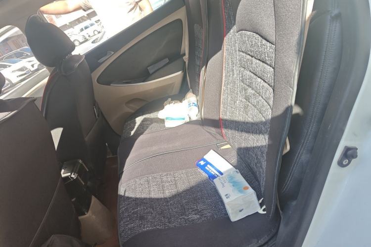 Used Hyundai Verna (older generation) 2014 1.4L Automatic Leading-Edge GLX Left Rear Seat