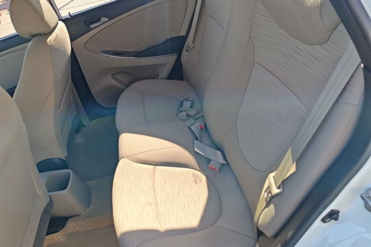 Used Hyundai Verna (older generation) 2014 1.4L Manual Smart GLS Trim Left Rear Seat