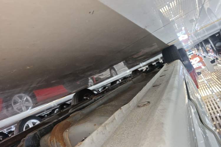 Used Hyundai Verna (older generation) 2014 1.4L Manual Smart GLS Trim Left Side Sill