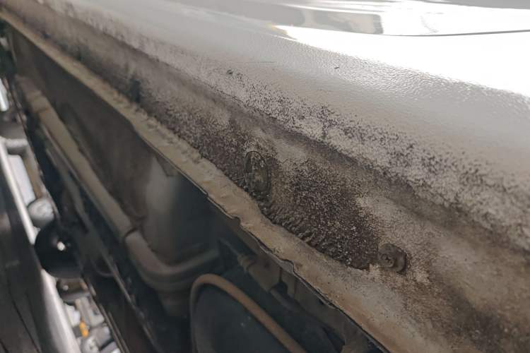 Used Hyundai Verna (older generation) 2014 1.4L Automatic Smart GLS Left Side Sill