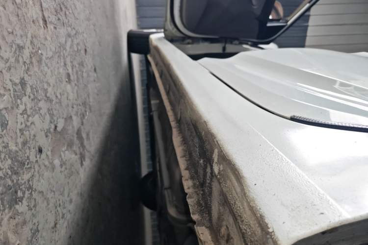 Used Hyundai Verna (older generation) 2014 1.4L Automatic Smart GLS Left Side Sill