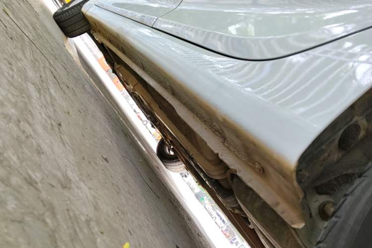 Used Hyundai Verna (older generation) 2014 1.4L Automatic Smart GLS Left Side Sill