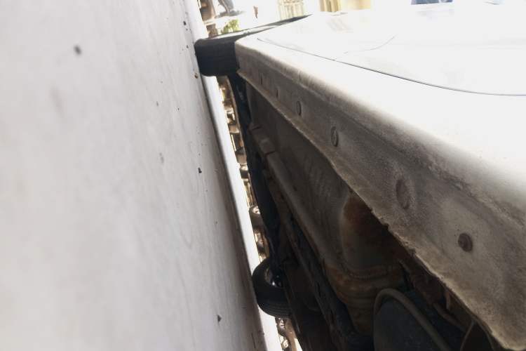 Used Hyundai Verna (older generation) 2014 1.4L Manual Smart GLS Trim Left Side Sill