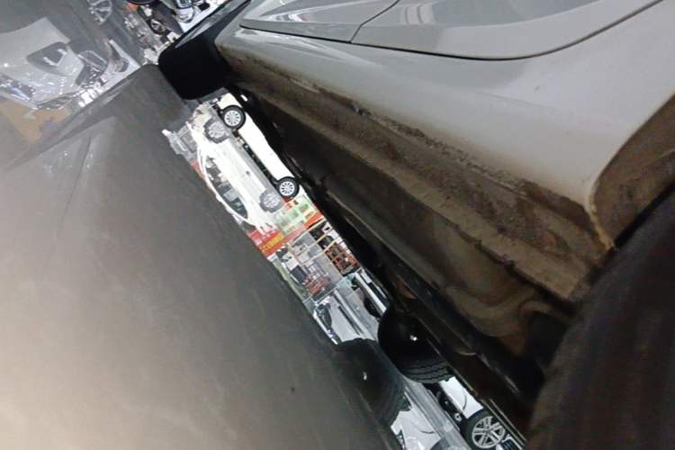 Used Hyundai Verna (older generation) 2014 1.4L Manual Smart GLS Trim Left Side Sill