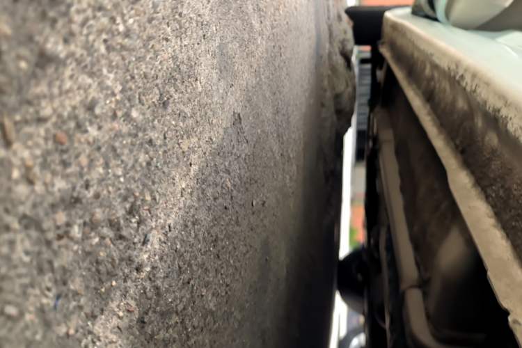 Used Hyundai Verna (older generation) 2014 1.4L Automatic Smart GLS Left Side Sill