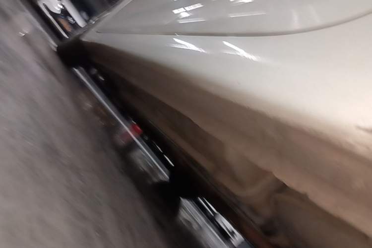 Used Hyundai Verna (older generation) 2014 1.4L Manual Smart GLS Trim Left Side Sill