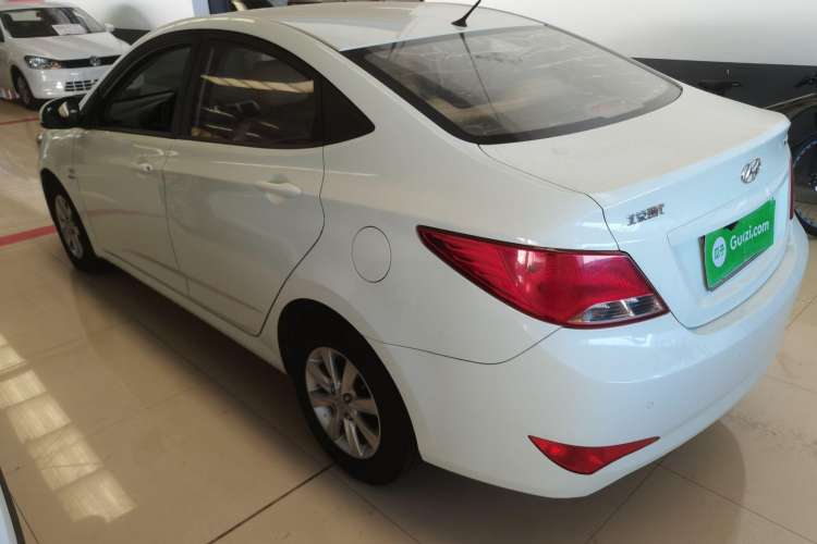 Used Hyundai Verna (older generation) 2014 1.4L Manual Smart GLS Trim Left Side