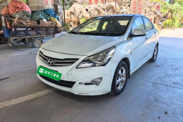 Used Hyundai Verna (older generation) 2014 1.4L Automatic Leading-Edge GLX