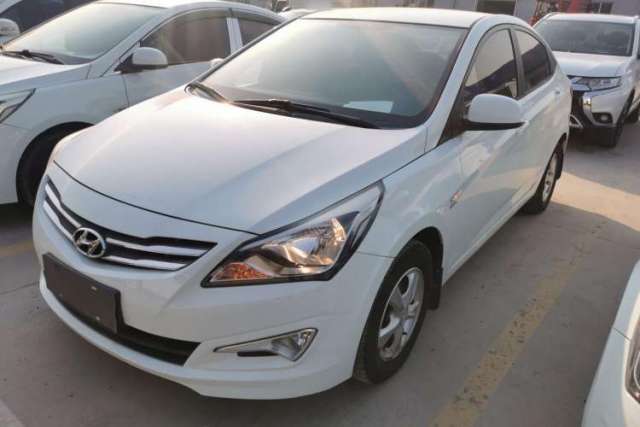 Ojetý Hyundai Verna (older generation) 2014 1.4L Automatic Smart GLS