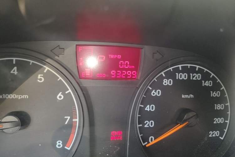 Used Hyundai Verna (older generation) 2014 1.4L Automatic Smart GLS Odometer Close Up