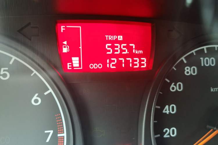 Used Hyundai Verna (older generation) 2014 1.4L Manual Smart GLS Trim Odometer Close Up