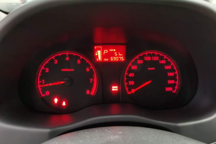 Used Hyundai Verna (older generation) 2014 1.4L Automatic Smart GLS Odometer Close Up