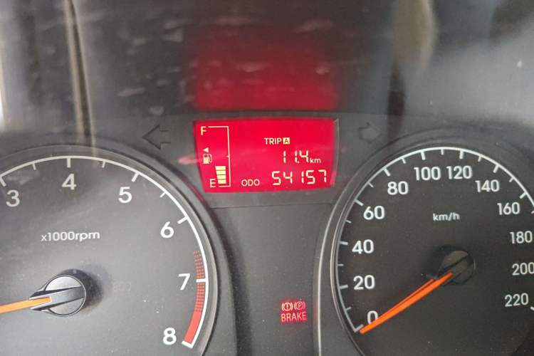 Used Hyundai Verna (older generation) 2014 1.4L Manual Fashion GS Model Odometer Close Up