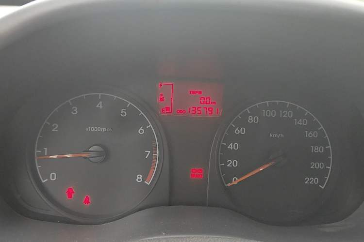 Used Hyundai Verna (older generation) 2014 1.4L Manual Fashion GS Model Odometer Close Up