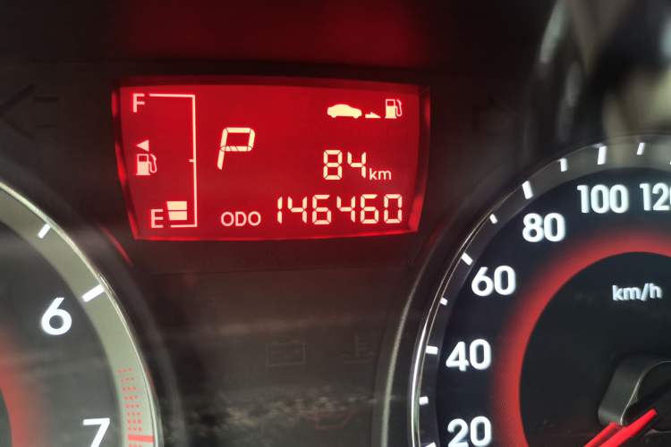 Used Hyundai Verna (older generation) 2014 1.4L Automatic Leading-Edge GLX Odometer Close Up