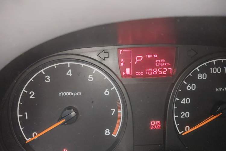 Used Hyundai Verna (older generation) 2014 1.4L Automatic Smart GLS Odometer Close Up
