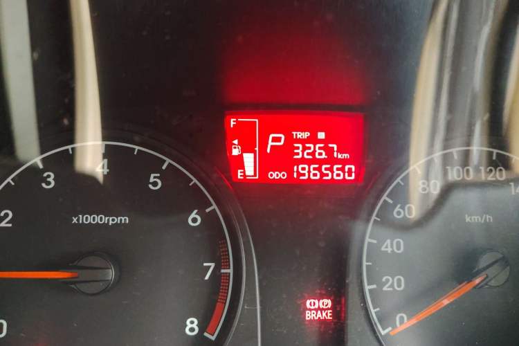Used Hyundai Verna (older generation) 2014 1.4L Automatic Smart GLS Odometer Close Up