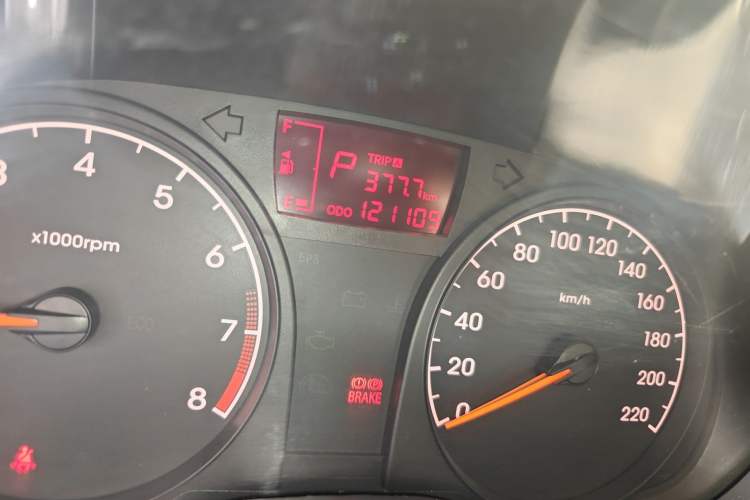 Used Hyundai Verna (older generation) 2014 1.4L Automatic Smart GLS Odometer Close Up